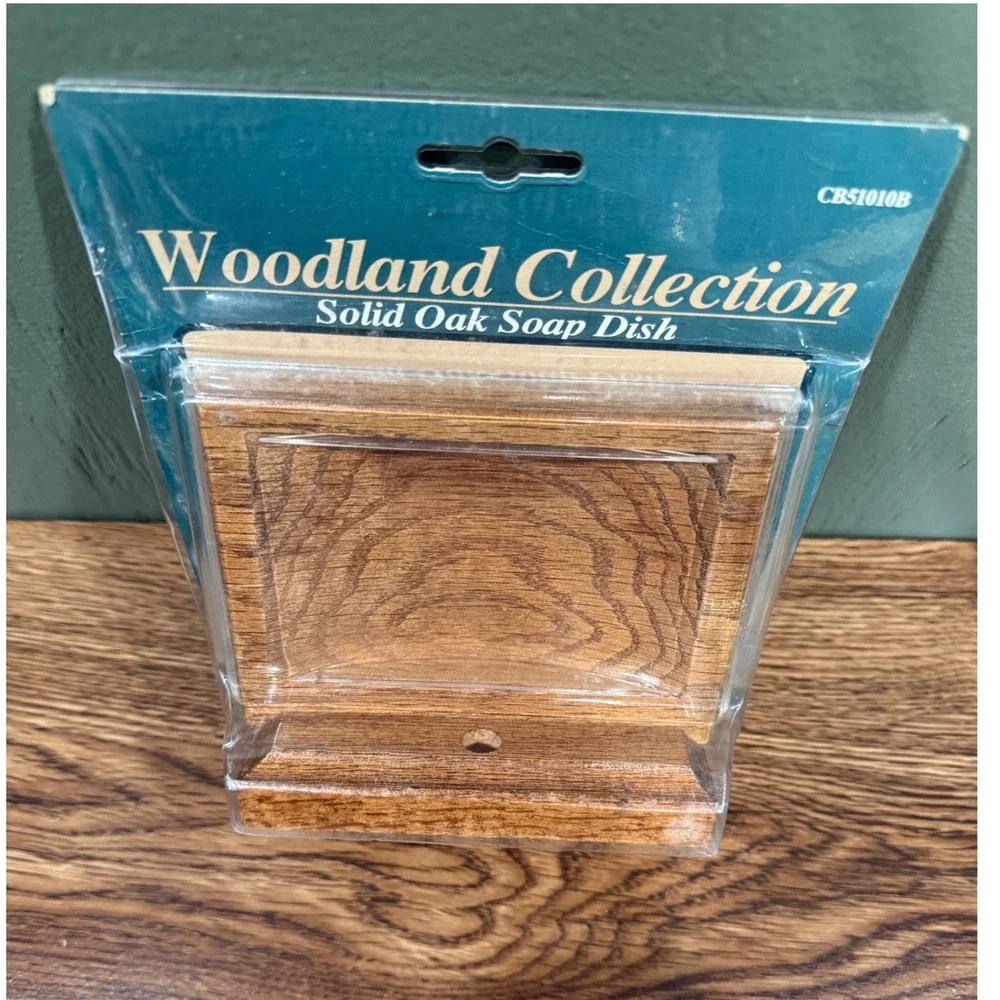 Vintage Woodland Collection Solid Oak Soap Dish Wall Mount Wood Grain‎ Brown NEW
